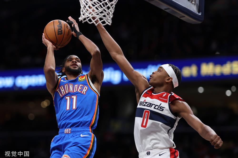 舞台上占据 舞台上占据