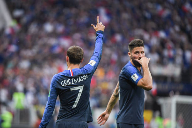 虽然他并没 虽然他并没